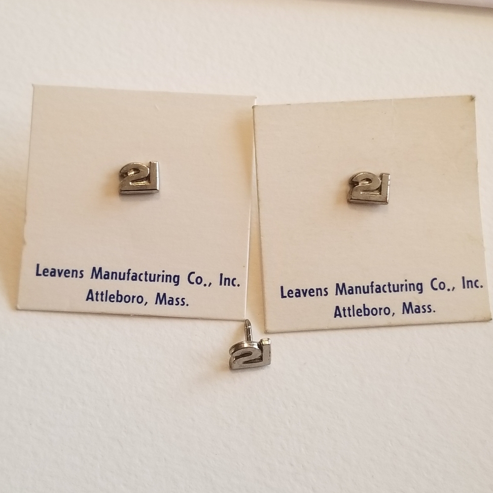 Vintage tiny lapel pins lot of 3 numbers 21 Leavens Attleboro MA brooch